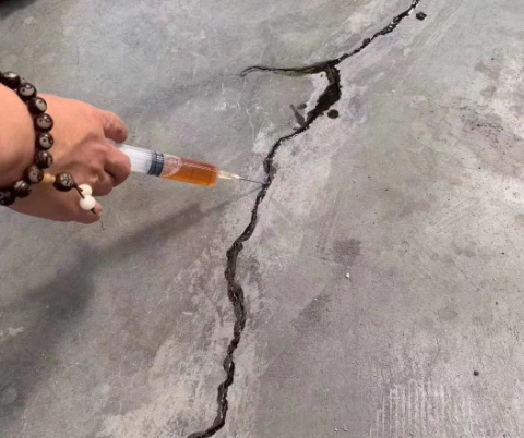 浦口混凝土裂缝修补技术详解​